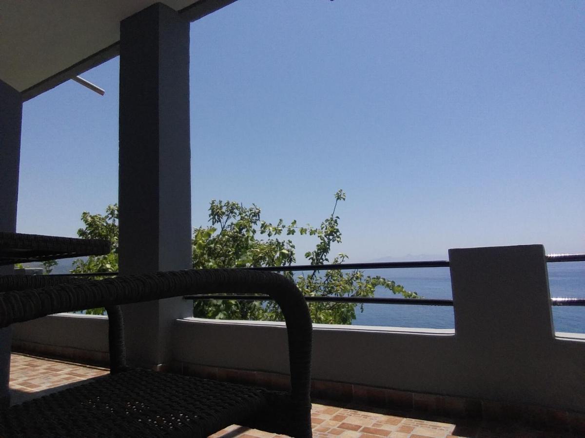 Blue View Hotel Qeparo Buitenkant foto