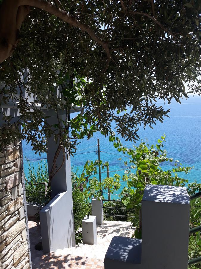 Blue View Hotel Qeparo Buitenkant foto
